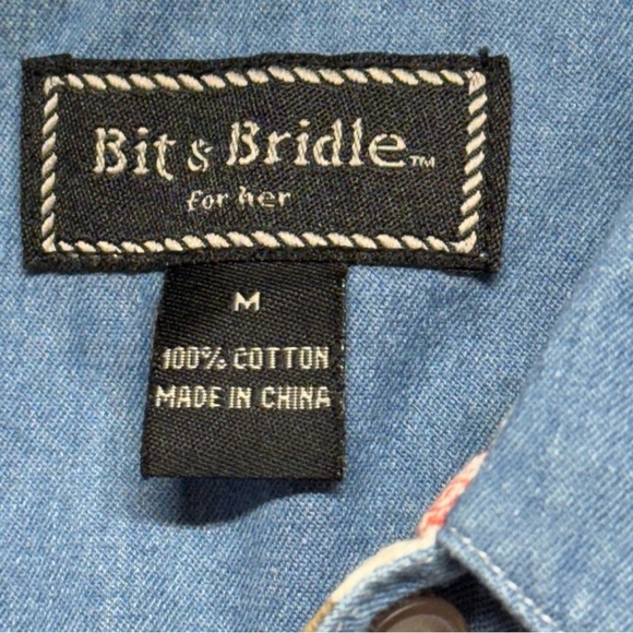 Bit & Bridle Blue and Red Boxy Button Down Shirt Size Medium - Picture 3 of 3